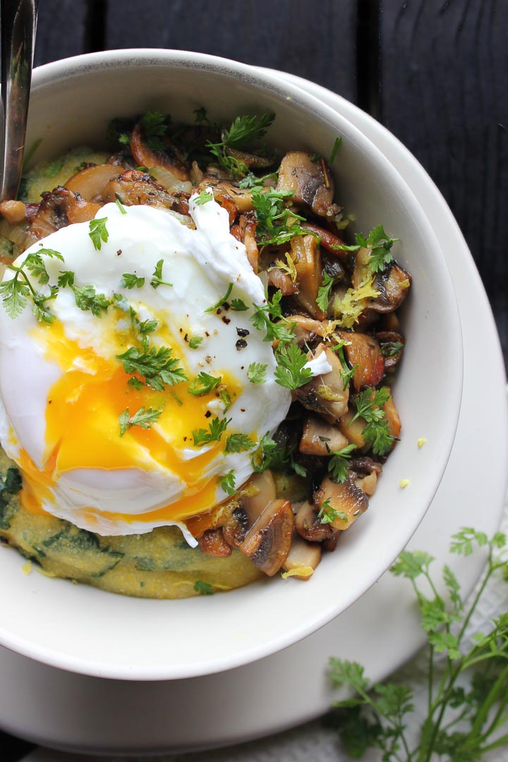 Poached Egg Bowl with Spinach Polenta + Crispy Mushrooms – Happy